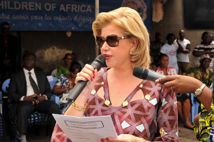 Après le cambriolage du domicile du Révérend-pasteur Ediémou: La Première Dame offre 5 millions de F CFA